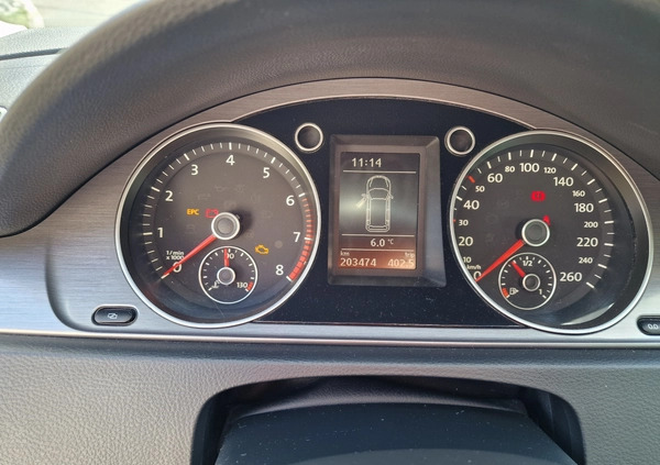 Volkswagen Passat cena 28900 przebieg: 200000, rok produkcji 2011 z Wieliczka małe 121